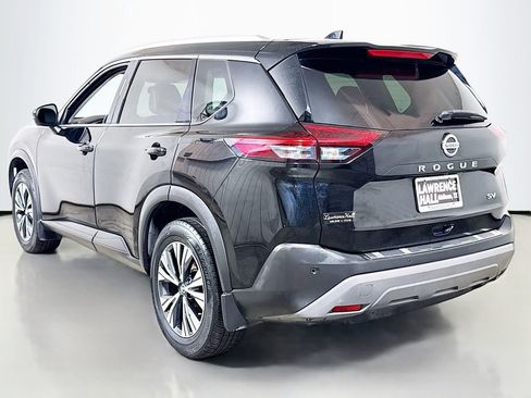 Used 2021 Nissan Rogue SV w/ Premium Package FWD image 6