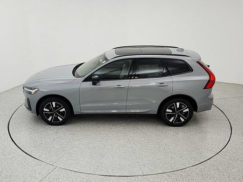 New 2027 Volvo XC60 B5 Core AWD/4WD image 32