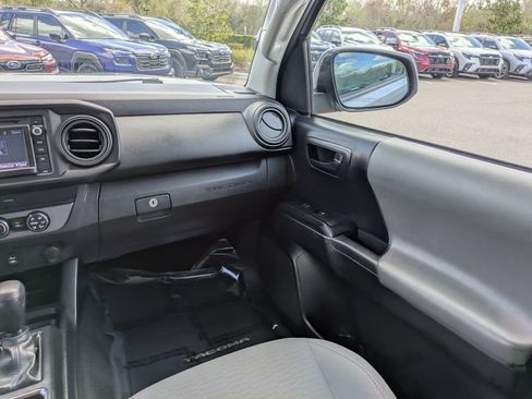 Used 2019 Toyota Tacoma SR w/ SR Convenience Package image 16