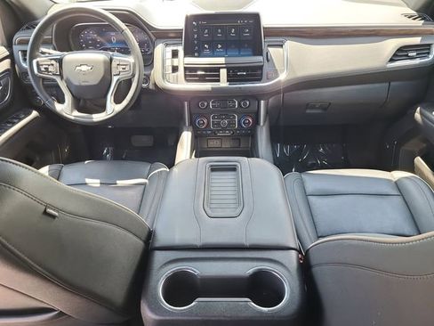 Used 2024 Chevrolet Suburban Premier AWD/4WD image 15
