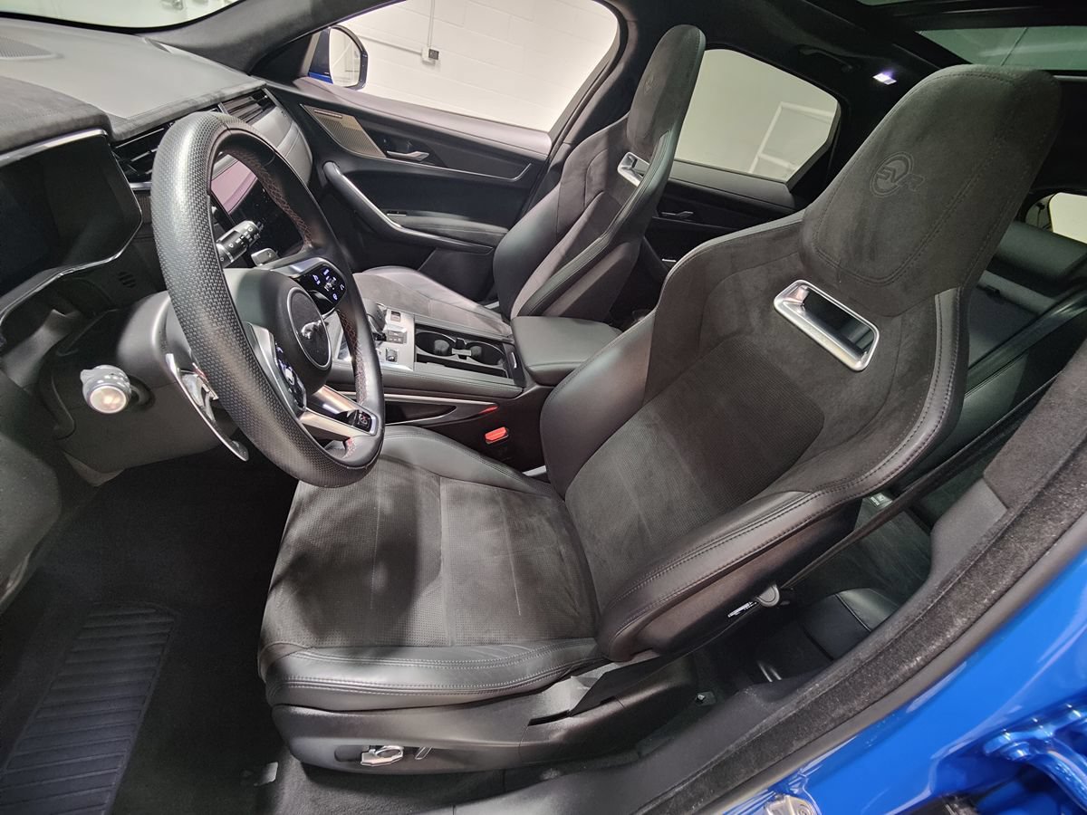 Used 2023 Jaguar F-PACE SVR AWD/4WD image 28