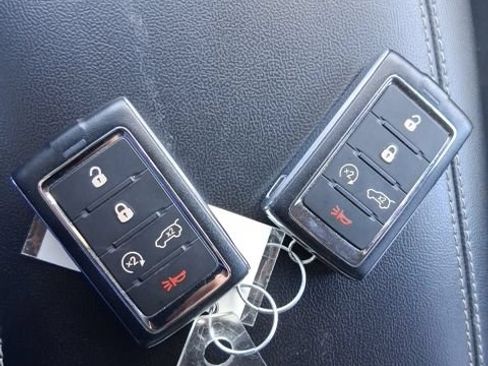 Used 2024 Jeep Grand Cherokee Altitude AWD/4WD image 19