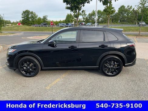 Used 2025 Honda HR-V Sport image 3