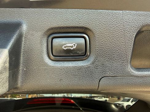 Used 2022 Hyundai Santa Fe SEL w/ Convenience + Premium Package FWD image 41
