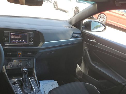 Certified 2024 Volkswagen Jetta Sport FWD image 21