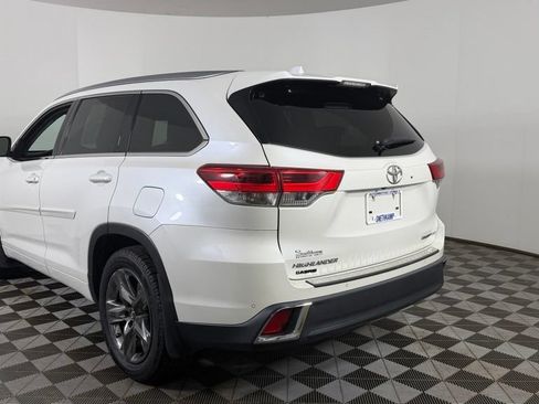 Used 2017 Toyota Highlander Limited AWD/4WD image 5