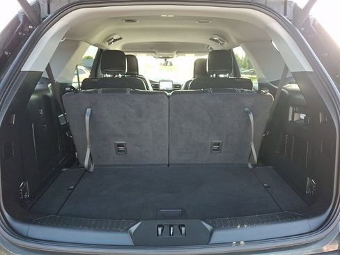 Used 2022 Ford Explorer XLT w/ Equipment Group 202A AWD/4WD image 29