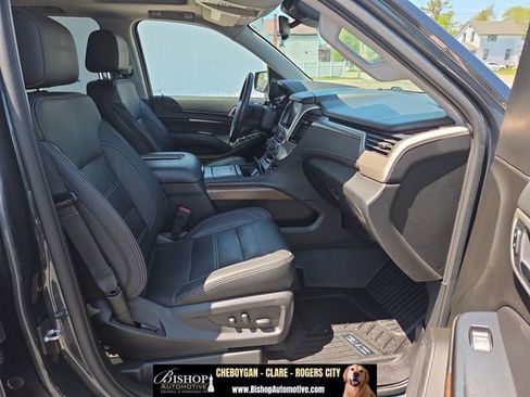 Used 2020 GMC Yukon XL Denali w/ Denali Premium Package AWD/4WD image 24