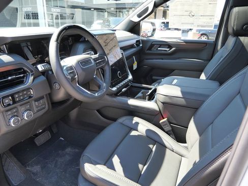 New 2026 GMC Yukon XL Denali w/ Denali Reserve Package AWD/4WD image 39