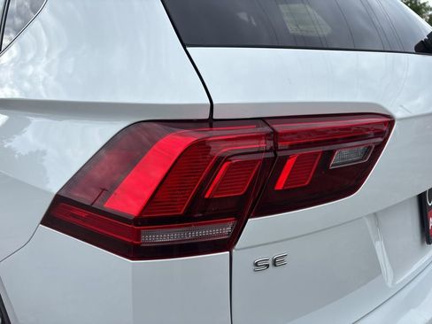Used 2023 Volkswagen Tiguan SE w/ Panoramic Sunroof Package FWD image 13