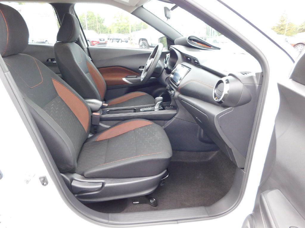 Used 2024 Nissan Kicks SR FWD image 16