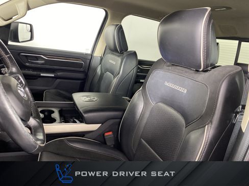 Used 2019 RAM 1500 Laramie AWD/4WD image 18