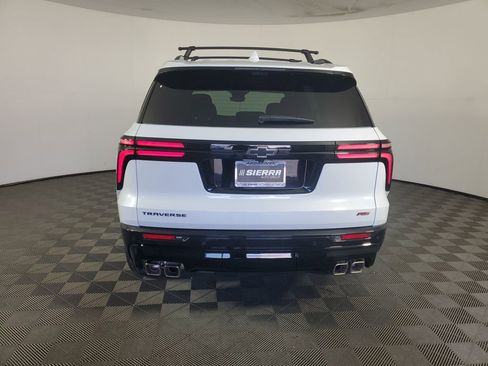 New 2026 Chevrolet Traverse RS w/ LPO, Floor Liner Package FWD image 5