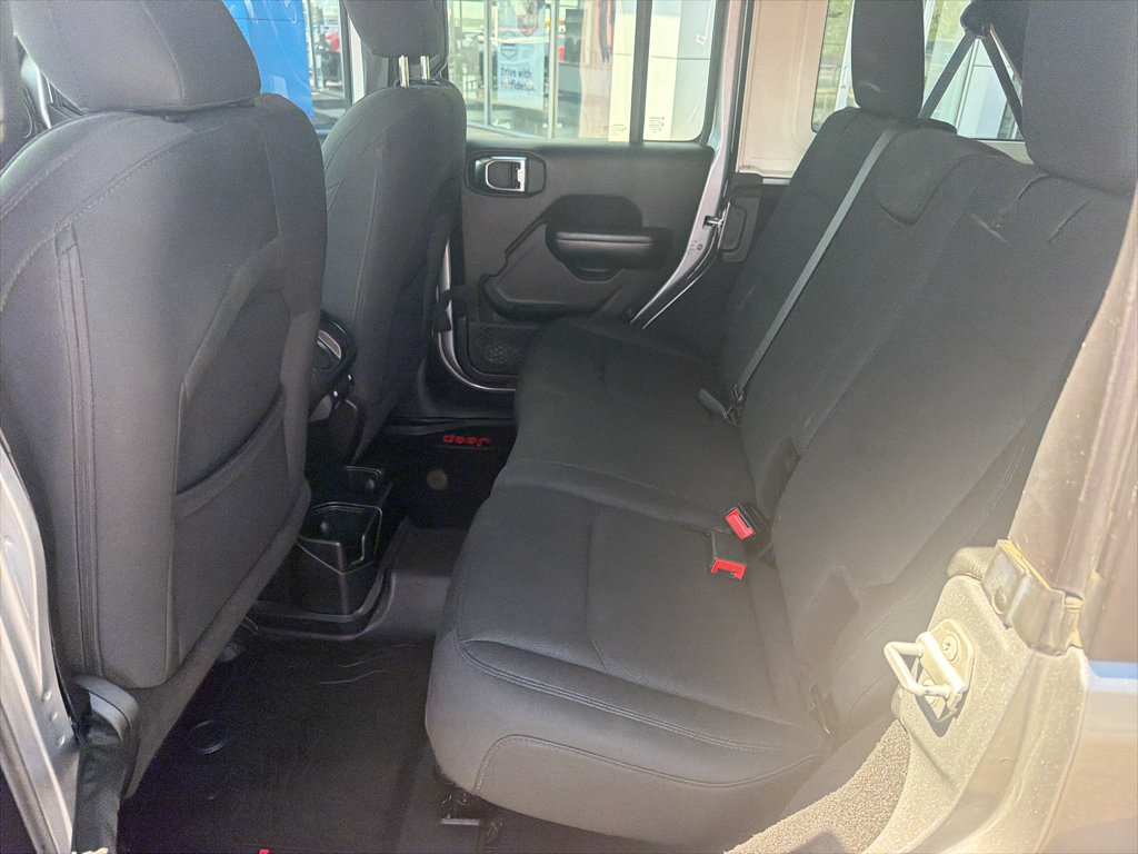 Used 2018 Jeep Wrangler Unlimited Sport S AWD/4WD image 10
