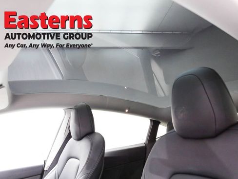 Used 2022 Tesla Model Y Long Range AWD/4WD image 31