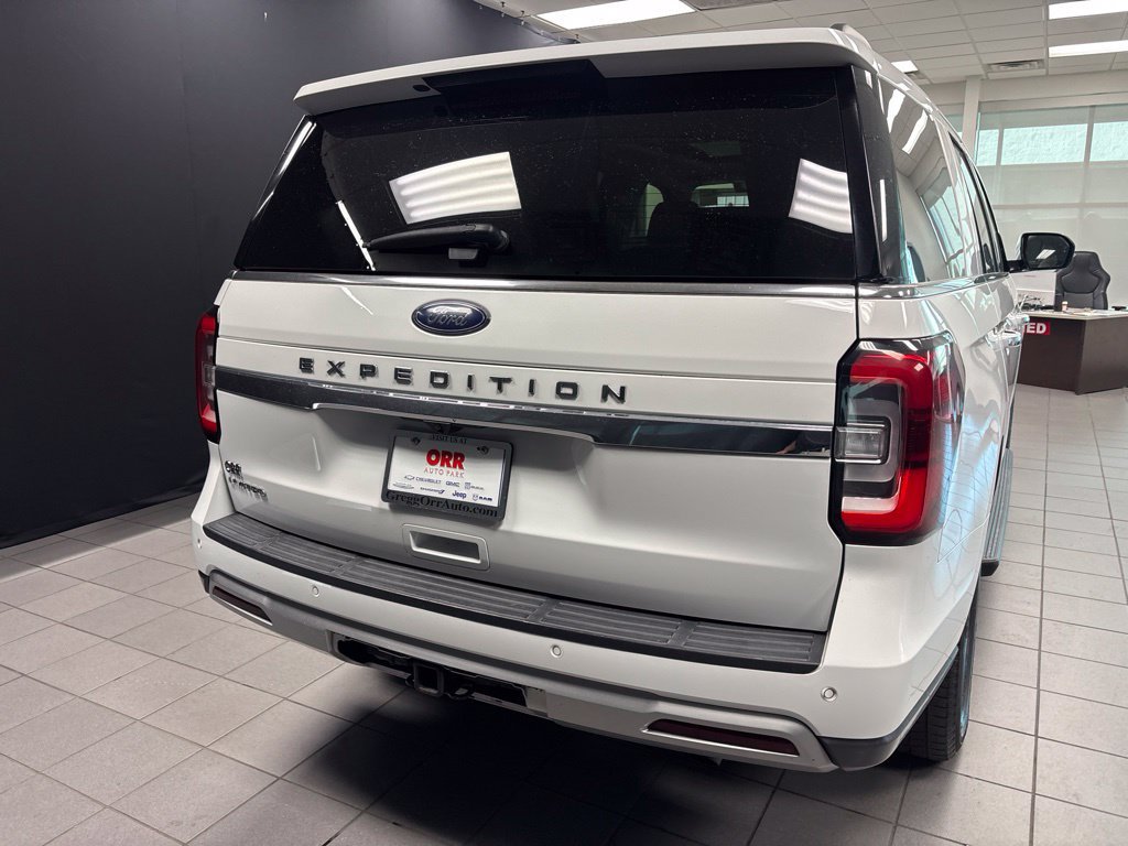 Used 2024 Ford Expedition Limited RWD image 4