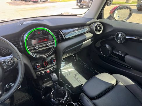 Used 2015 MINI Cooper S FWD image 2