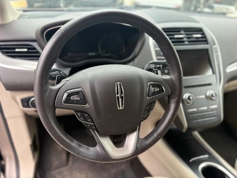 Used 2019 Lincoln MKC Premiere AWD/4WD image 21