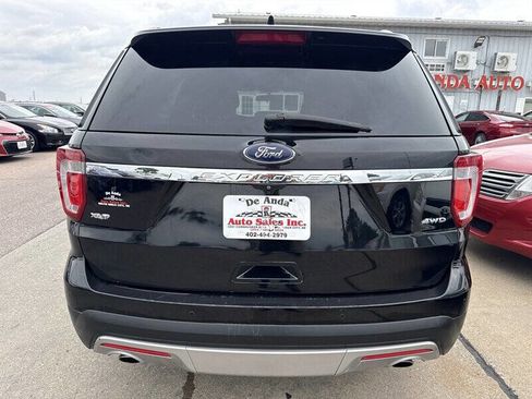 Used 2017 Ford Explorer XLT AWD/4WD image 6
