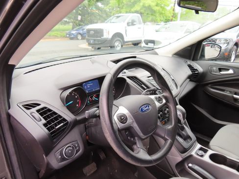 Used 2015 Ford Escape SE FWD image 14