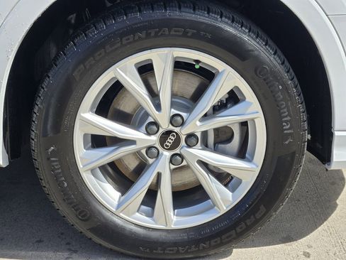 Certified 2025 Audi Q3 2.0T Premium w/ Convenience Package image 16