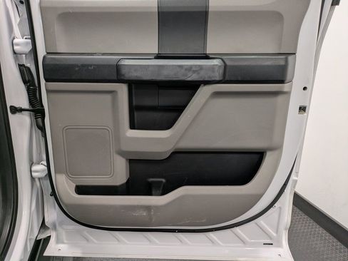 Used 2020 Ford F250 XL w/ STX Appearance Package image 25