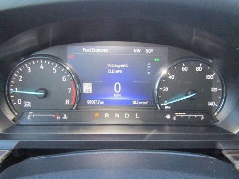 Used 2022 Ford Explorer Limited w/ Equipment Group 301A AWD/4WD image 13