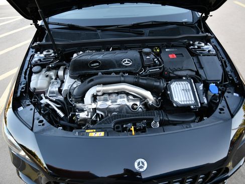 Used 2025 Mercedes-Benz CLA 250 image 29