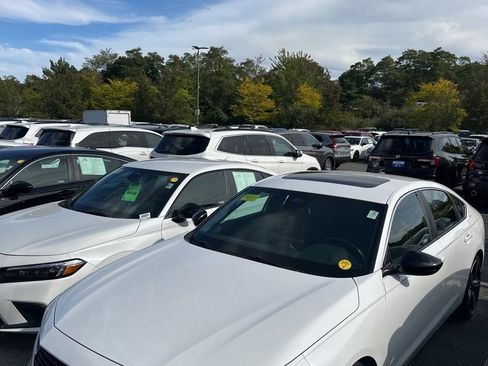 Used 2024 Honda Accord Sport image 32