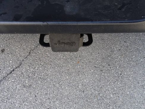 Used 2021 Jeep Wrangler Unlimited Sahara w/ Uconnect 4C Nav & Sound Group AWD/4WD image 10