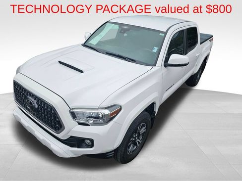 Used 2018 Toyota Tacoma TRD Sport w/ Technology Package AWD/4WD image 6