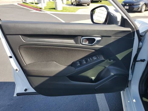 Certified 2025 Honda Civic LX image 18