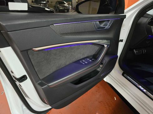 Used 2021 Audi RS 6 image 19