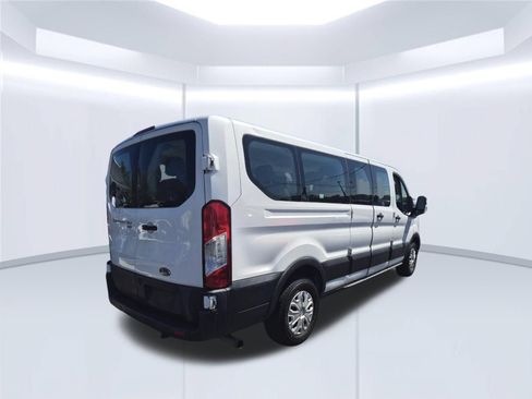 Used 2021 Ford Transit 350 XLT RWD image 3