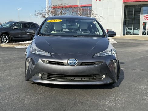 Used 2022 Toyota Prius XLE image 2