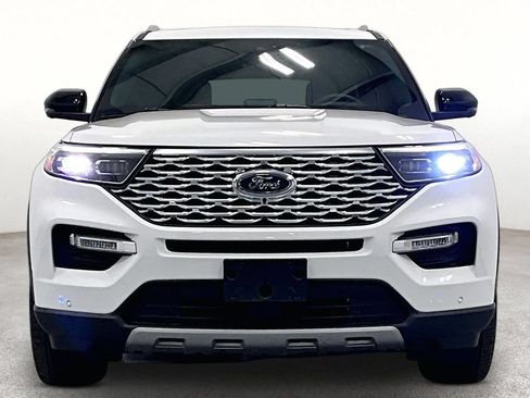 Used 2023 Ford Explorer Platinum w/ Technology Package AWD/4WD image 4