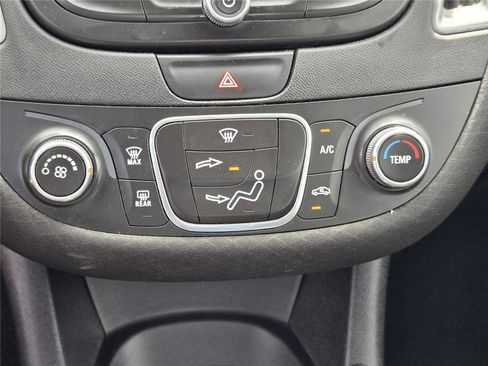 Used 2019 Chevrolet Malibu LS w/ LPO, Convenience Package 1 FWD image 17