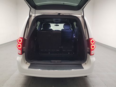 Used 2018 Dodge Grand Caravan GT image 29