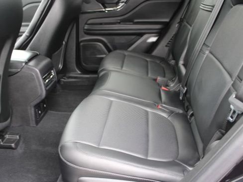 Used 2023 Lincoln Corsair Reserve FWD image 37