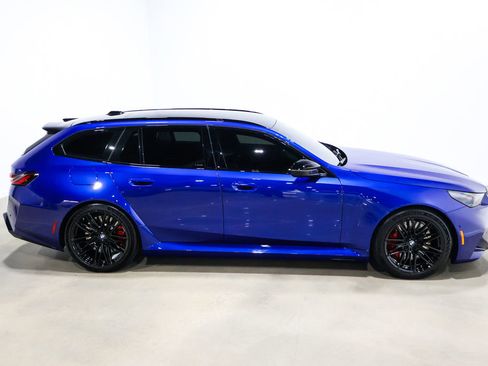 Used 2025 BMW M5 Touring image 87