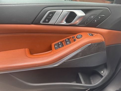 Used 2022 BMW X5 xDrive45e w/ M Sport Package image 25