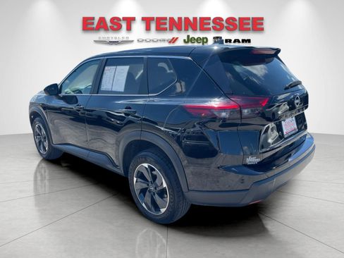 Used 2025 Nissan Rogue SV AWD/4WD image 5