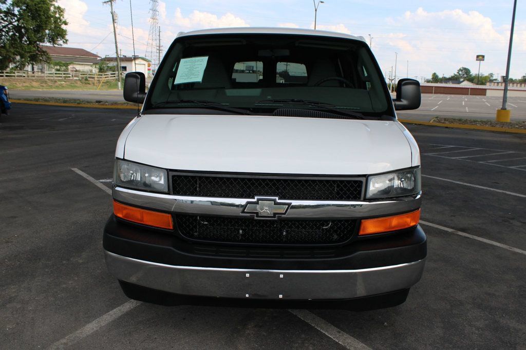 Used 2017 Chevrolet Express 3500 LT w/ LT Preferred Equipment Group RWD image 3