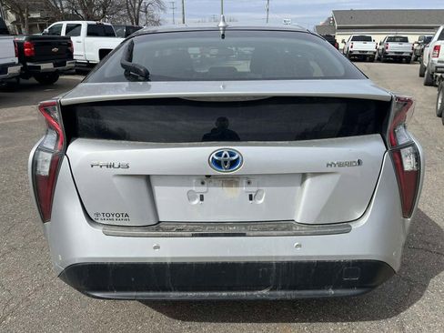 Used 2018 Toyota Prius Four w/ Advanced Technology Package image 7