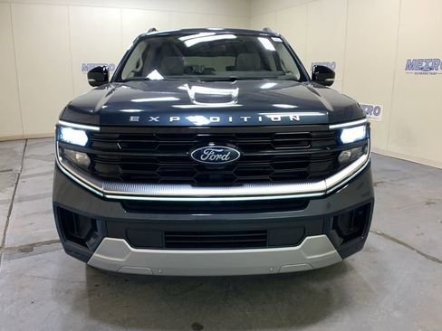 Used 2025 Ford Expedition Max Platinum w/ Platinum Ultimate Package image 56