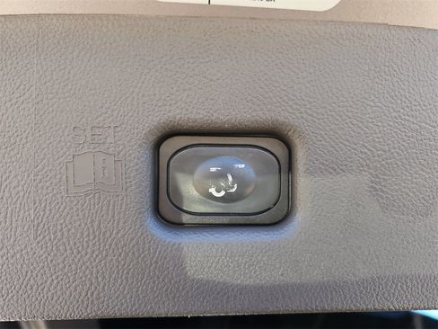 Used 2020 Lincoln Nautilus Reserve image 25