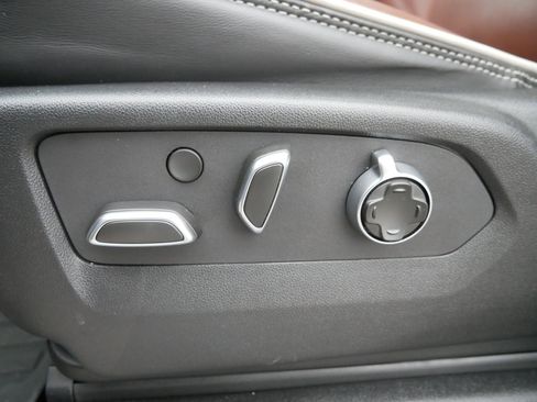 Used 2024 GMC Yukon Denali Ultimate w/ LPO, Floor Liner Package image 23