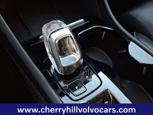 Certified 2025 Volvo XC40 B5 Plus image 16