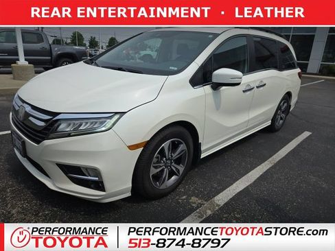 Used 2018 Honda Odyssey Touring image 1