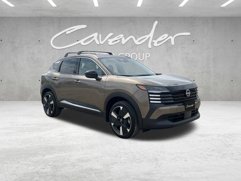 New 2026 Nissan Kicks SR w/ Cold Weather Package image 2